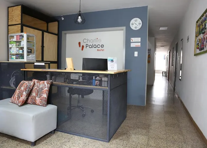 Charlie Palace Hostel